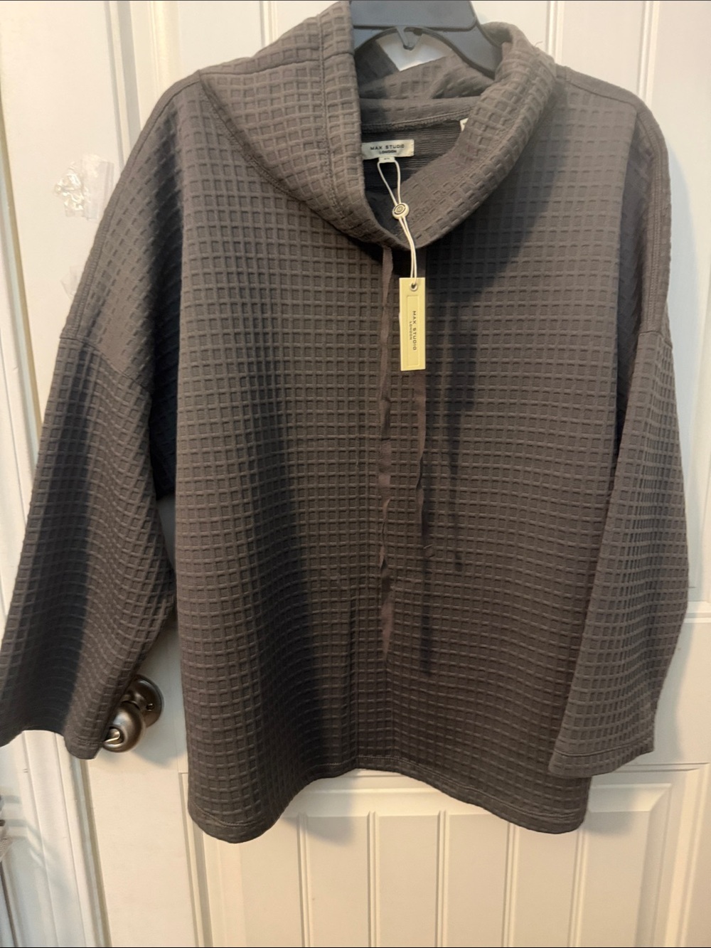 Max Studio London women’s  Charcoal Gray Waffle Turtleneck Pullover